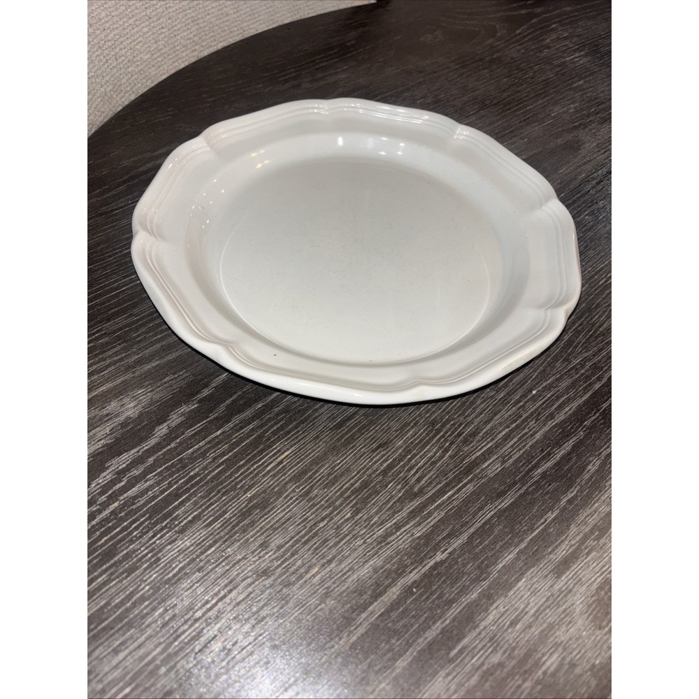 4-‎ Mikasa French Countryside F9000 White Dinner Plates 10.5 in Stoneware